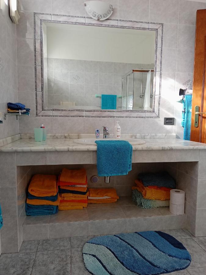 Casa Vacanza Le 2 Isole Suni Dış mekan fotoğraf